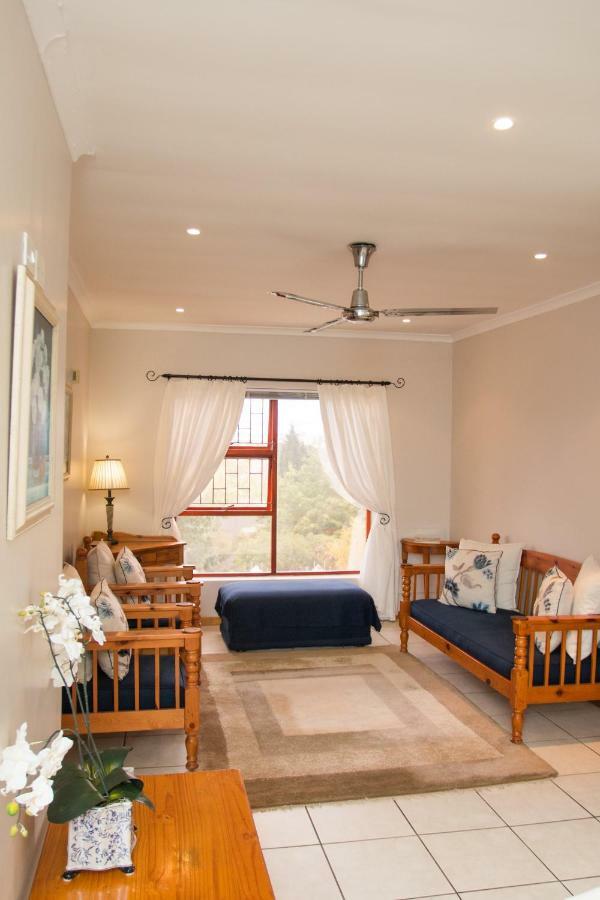 Jenny'S Guest House Grahamstown Exterior foto